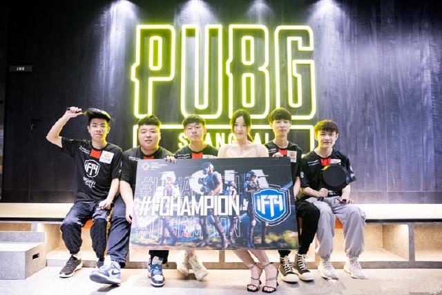 出顽强的意 出顽强的意